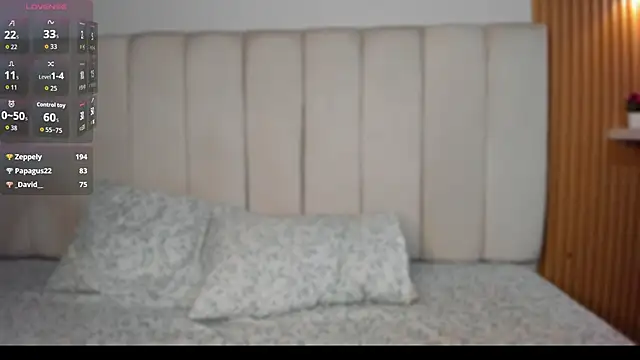 Lunita_naughtyのウェブカメラショー