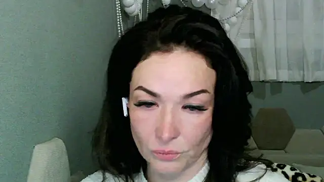 Show modela Alice_Ayra na web-kameri