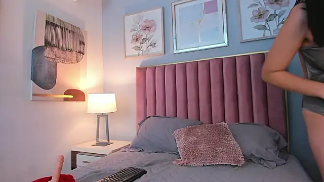 LiaRouse_1 live XXX chat