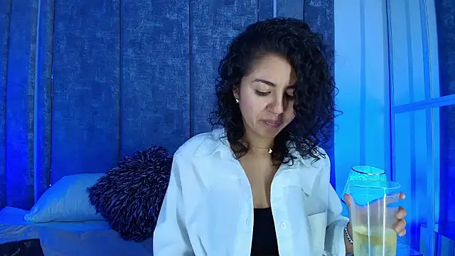 Amareto_ 라이브 XXX 채팅