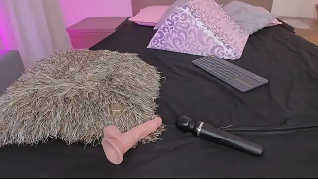 Katyrousee Adlı Modelin Canlı XXX Sohbeti