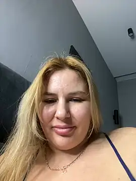 دردشة Passion-Blondy الجنسية المباشرة