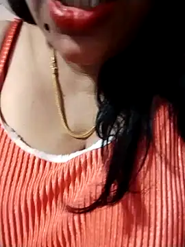 Chatroom XXX en direct de tharu_sweet