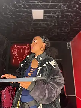 Samantha_LS: διαδικτυακό σόου στην κάμερα