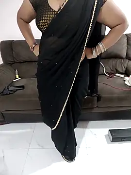 Chat XXX ao vivo de Mounika-25