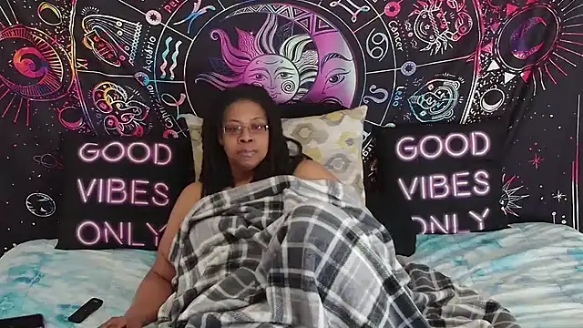 RENAESPLEASUREPALACE Live XXX Chat