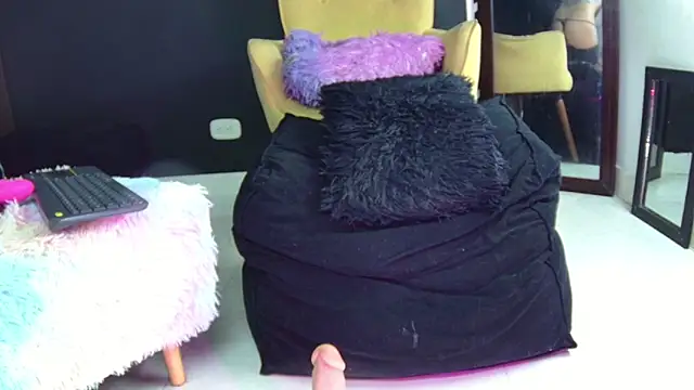 Онлайн чат XXX EvangelineCors