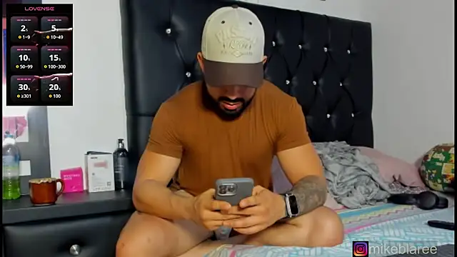 mikeblaree Adlı Modelin Canlı XXX Sohbeti