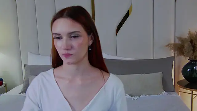 ChloeSimoon: онлайн-секс-чат