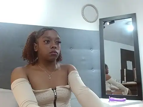 Czat XXX na żywo – serenababe_