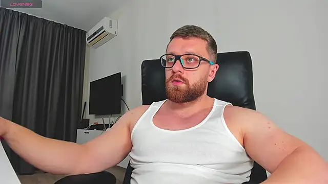 Findom_guy live XXX chat