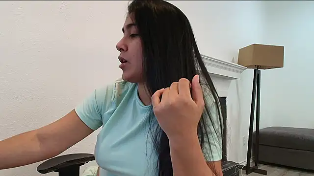 Živý XXX chat Abril_latex02