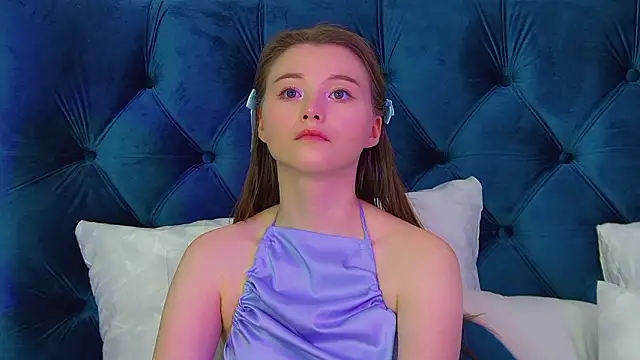 XXX chat uživo modela KeiraAsti