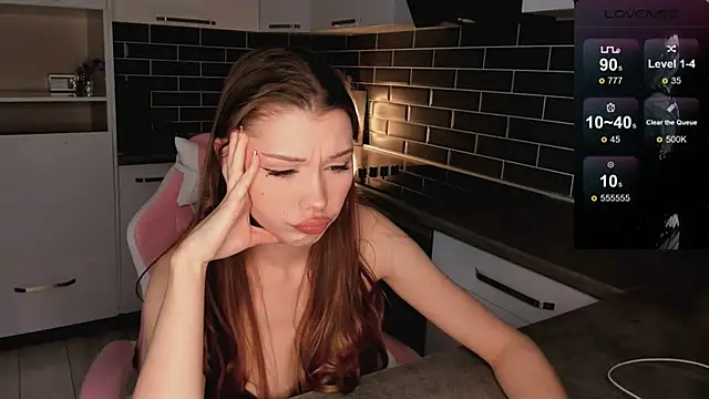 EmmaVictori1 现场XXX聊天