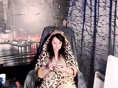 AMOURSWEET2025: онлайн-секс-чат