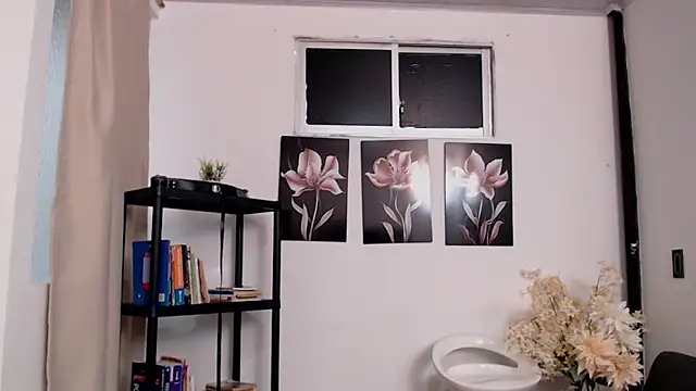 pinky_f00xのライブXXXチャット