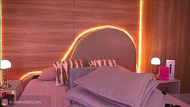 danna_berlin_ 现场XXX聊天