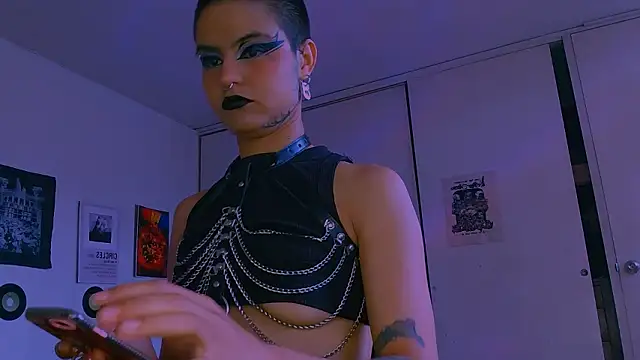 XXX chat uživo modela alex_one888