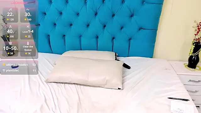 Nayla_Garner's Webcam Show