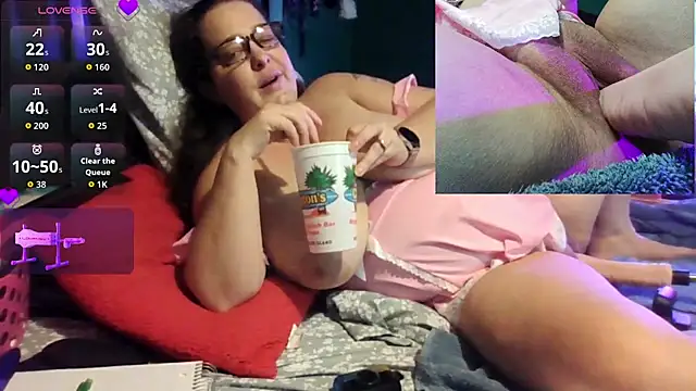 Shelly_hotwife 现场XXX聊天