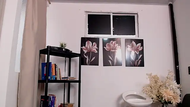 pinky_f00x লাইভ XXX চ্যাট