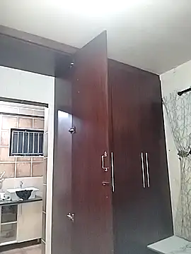 XXX chat uživo modela hemilynthomas2467