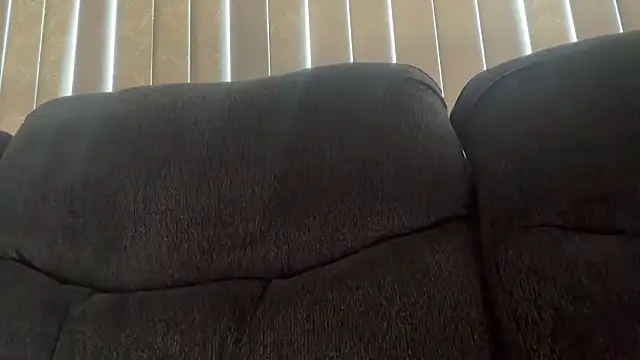 Pokazy przed kamerką – Sexybaaybee