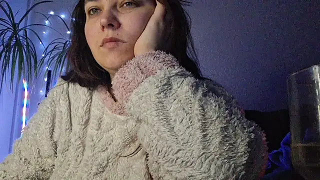 Cyndee_Winter Adlı Modelin Canlı XXX Sohbeti