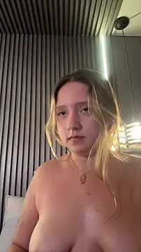 MiaPetit_ live XXX chat