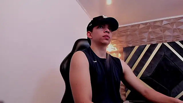 Czat XXX na żywo – Julian_Mercier