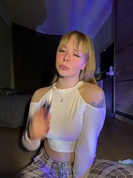 xxx_sandra_ élő XXX-chatje