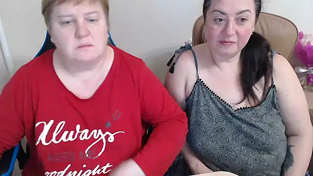 Bertie_Adeline élő XXX-chatje