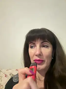 LadyLuxLover 现场XXX聊天