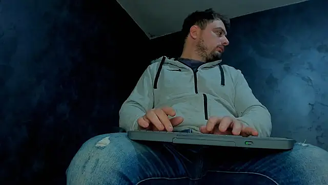 Master_Mark_Wayne: διαδικτυακό σόου στην κάμερα