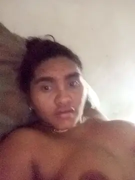 Lucy-Ferr Show in webcam