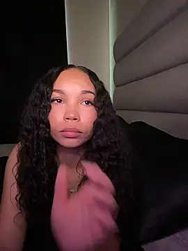 nikkiloveee – Live XXX-chat