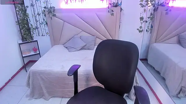 Chatroom XXX en direct de valeria_dark_