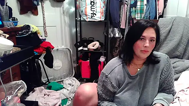 Miabelle2233: онлайн-секс-чат