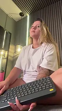 MiaPetit_ Live XXX-chat