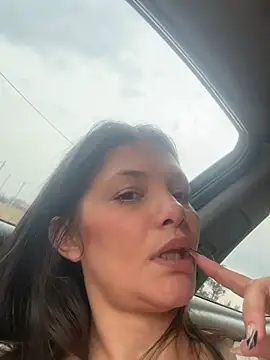 kytty_web_cam élő XXX-chatje