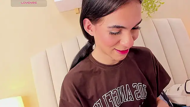 Mia_thompson_19: онлайн-секс-чат