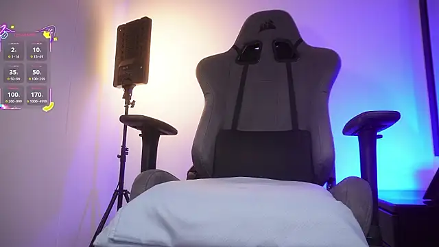 little-eli live XXX chat