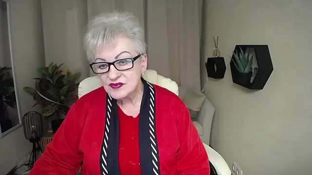 KayleSmoll Adlı Modelin Canlı XXX Sohbeti