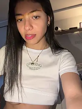 Chat +18 de Liissa_cute_ ao vivo