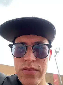 Kurtxxx22 Webcam Show