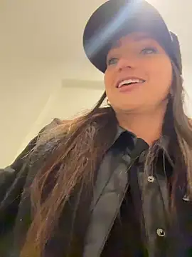 Ninabigtitied Chat XXX live