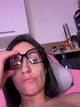 LaPetiteKim Live XXX Chat