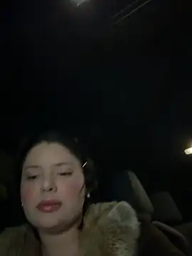 mangolini_parrocini Adlı Modelin Canlı XXX Sohbeti