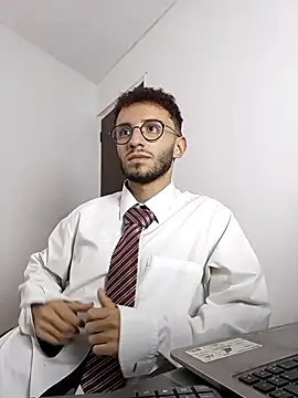 Chat +18 de Curlystartt ao vivo