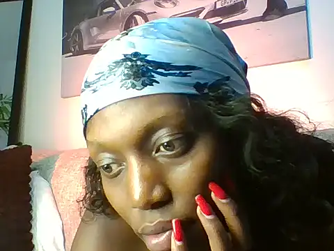 tashwaa Adlı Modelin Canlı XXX Sohbeti